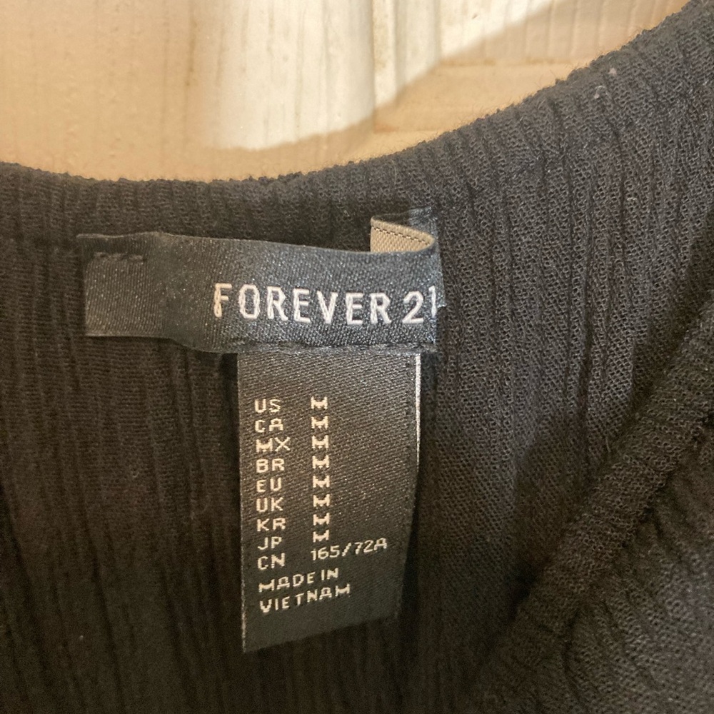 Elegant Black Off-Shoulder Romper, Forever 21, medium, excellent condition - Picture 3 of 4